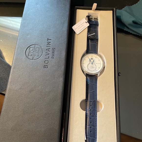 Bolvaint ash silver mens watch. Mallory Blanc - Picture 2 of 4